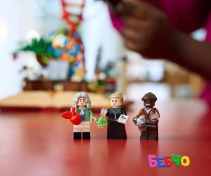 LEGO® Ideas  Еволюцията на техническите науки  21355 
