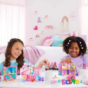 Barbie® Mini BarbieLand™ Мини кукла Barbie® с емблематично мини превозно средство