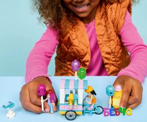 LEGO® Friends  Щанд за сладолед и балони 42692