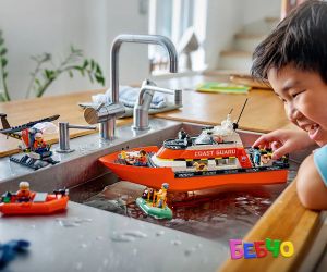 LEGO® City  Спасителен катер и хеликоптер на бреговата охрана 60504