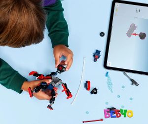 LEGO® Marvel Super Heroes Майлс Моралес с робот срещу Спайдърмен 2099 76337 