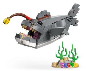 LEGO® Creator Свирепа акула със сандък със съкровище 31381