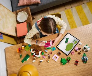 LEGO® Animal Crossing™ Творчески къщи: Сезони на забавлението 77057 