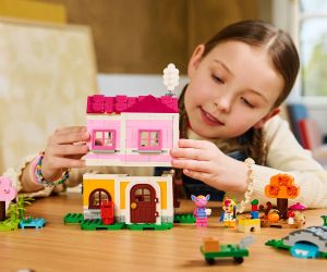 LEGO® Animal Crossing™ Творчески къщи: Сезони на забавлението 77057 
