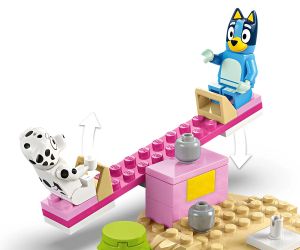 LEGO® Bluey На площадката с Блуи и Клои 11201 