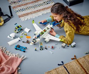 LEGO® City Пътнически самолет 60367 