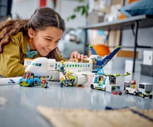 LEGO® City Пътнически самолет 60367 