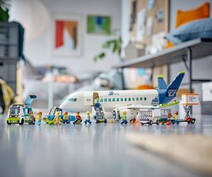 LEGO® City Пътнически самолет 60367 