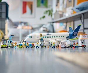 LEGO® City Пътнически самолет 60367 