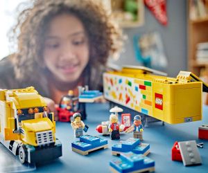 LEGO® City Жълт камион за доставки 60440 