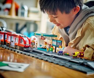 LEGO® City Трамвай и гара в центъра на града 60423 