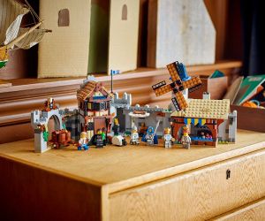 LEGO® Creator Средновековен замък на конния рицар 31168 