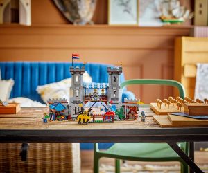 LEGO® Creator Средновековен замък на конния рицар 31168 