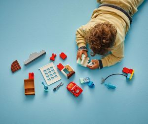LEGO® DUPLO® Disney™ Посещението на Маккуин в гаража на Док 10456 