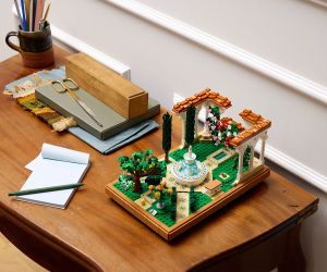 LEGO® Icons Градина с фонтан 10359