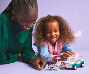 LEGO® Friends Камион за сладолед в Хартлейк Сити 42644 