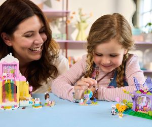 LEGO® Gabby's Dollhouse Царство на сладкишите и котешка градина 11205 