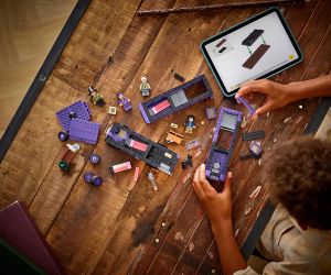 LEGO® Harry Potter™ Приключение с автобуса „Среднощния рицар“ 76446
