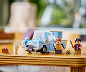 LEGO® Harry Potter™ Летящият Форд Англия 76424 