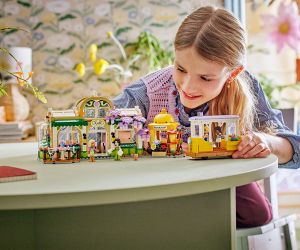 LEGO® Friends Градинско кафене и магазин за цветя 42671 