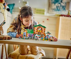 LEGO® Friends Ранчо и конюшня за понита 42654