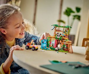 LEGO® Friends Грижа за животните в убежището за панди 42648 
