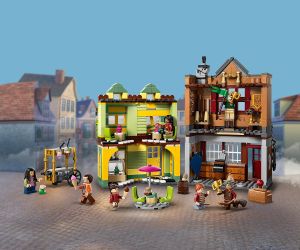 LEGO® Harry Potter „Всичко за куидича“ и салон за сладолед 76452 