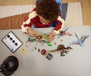 LEGO® Jurassic World™ Въздушна мисия със спинозавър и кетцалкоатлус 76976 