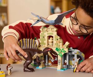 LEGO® Jurassic World™ Въздушна мисия със спинозавър и кетцалкоатлус 76976 