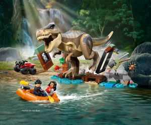 LEGO® Jurassic World™ Бягство по реката от тиранозавър рекс 76975 