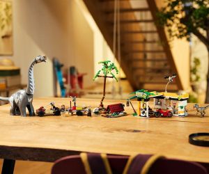 LEGO® Jurassic World™ Мисия за проследяване на раптор и титанозавър 76973 