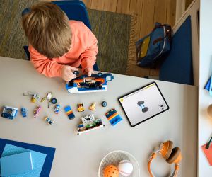 LEGO® Sonic the Hedgehog™ Команден камион на екипа на Sonic 77006 