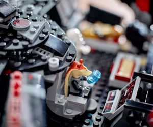 LEGO® Star Wars™ Черният сокол 75389 