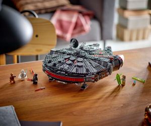 LEGO® Star Wars™ Черният сокол 75389 