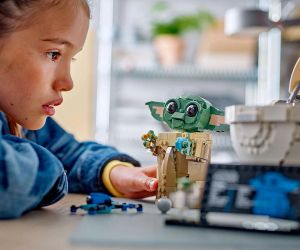 LEGO® Star Wars™ Грогу™ с летяща количка 75403 