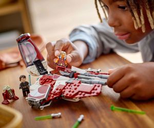 LEGO® Star Wars™ Джедайският прехващач на Асока™ 75401 