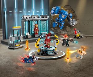 LEGO® Marvel Лабораторията на Железния човек Зала с брони 76315 