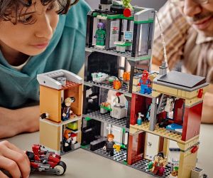 LEGO® Marvel Super Heroes Спайдърмен срещу Озкорп 76324 