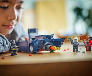 LEGO® DC Comics Super Heroes Batman™  Батман с батмобила срещу Харли Куин и мистър Фрийз 76274 