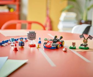 LEGO® Super Mario™ Mario Kart™ Интерактивна фигура LEGO® Mario™ и Standard Kart 72043 