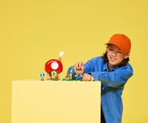 LEGO® Super Mario™ Парти в къщата на Toad 72041 