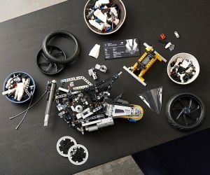 LEGO® Technic BMW M 1000 RR 42130 