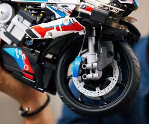 LEGO® Technic BMW M 1000 RR 42130 