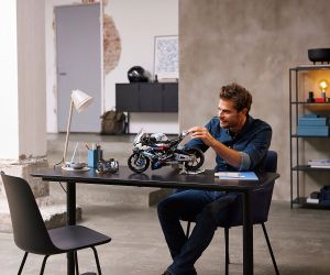 LEGO® Technic BMW M 1000 RR 42130 