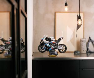 LEGO® Technic BMW M 1000 RR 42130 