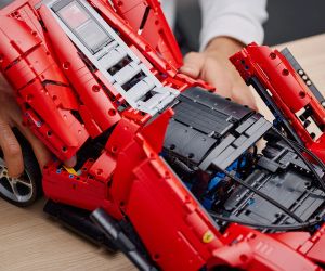 LEGO® Technic Ferrari Daytona SP3 42143 