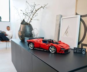LEGO® Technic Ferrari Daytona SP3 42143 