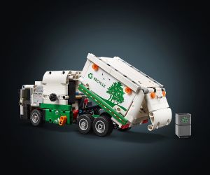 LEGO® Technic Боклукчийски камион Mack® LR Electric 42167 