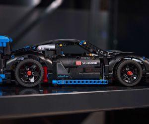 LEGO® Technic Състезателна кола PORSCHE GT4 E-PERFORMANCE 42176 