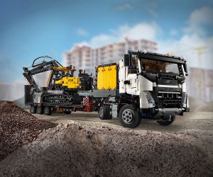 LEGO® Technic™ Камион Volvo FMX и екскаватор EC230 42175 